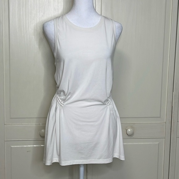 Athleta Tops - Athleta Women’s White Tunic Tank Top Cinched Size Medium Tennis Core